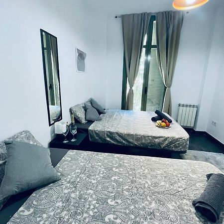 Sepulveda R1 Bed & Breakfast Barcelona Exterior photo