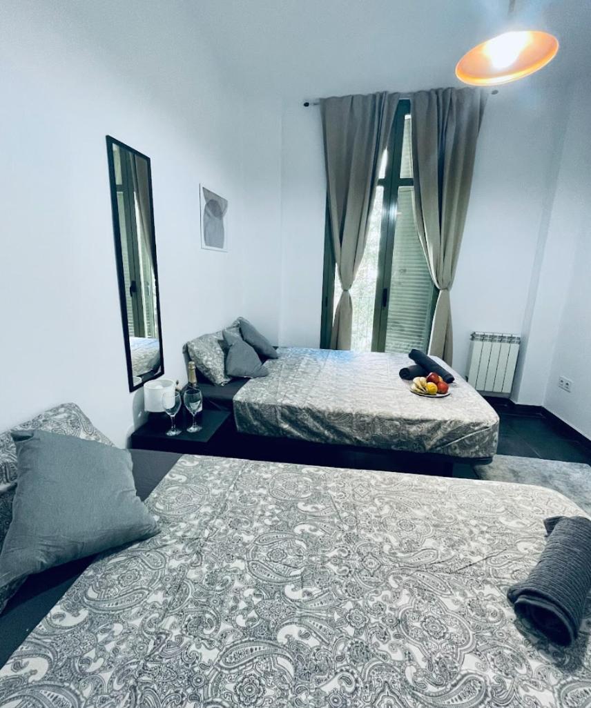 Sepulveda R1 Bed & Breakfast Barcelona Exterior photo
